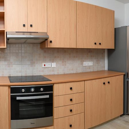 Ollies 3 Bedroom Apartment Larnaca Dış mekan fotoğraf