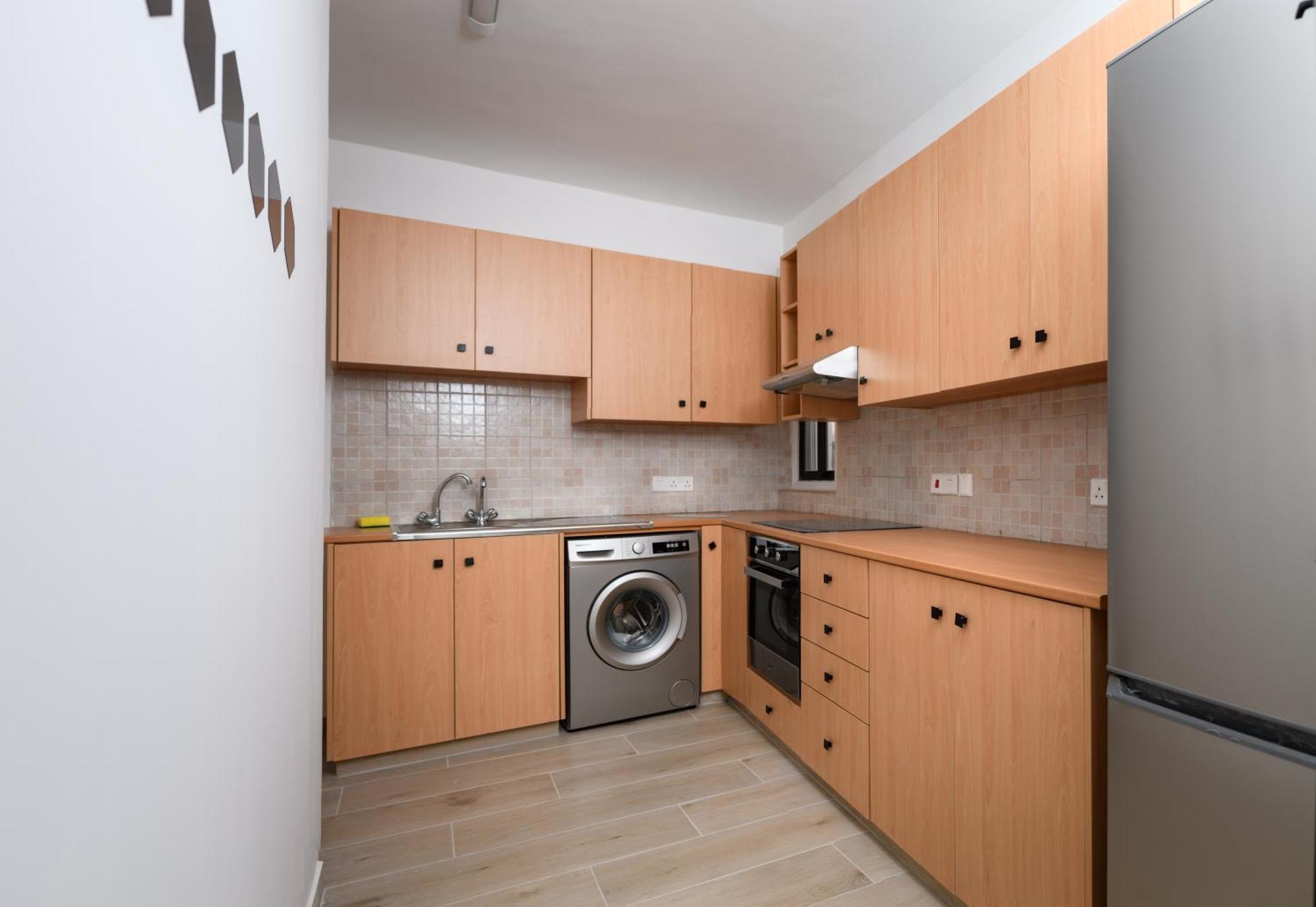 Ollies 3 Bedroom Apartment Larnaca Dış mekan fotoğraf