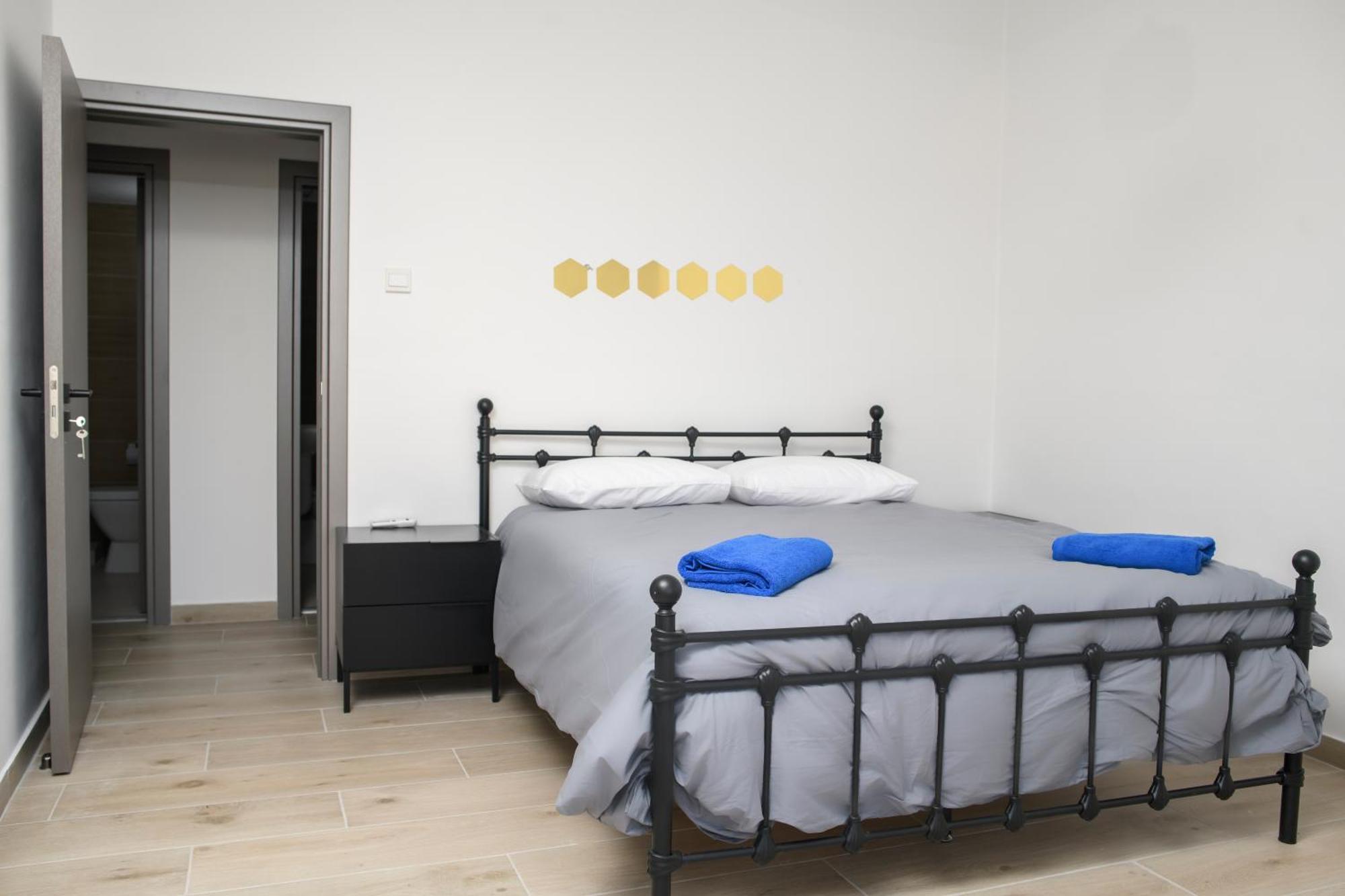 Ollies 3 Bedroom Apartment Larnaca Dış mekan fotoğraf